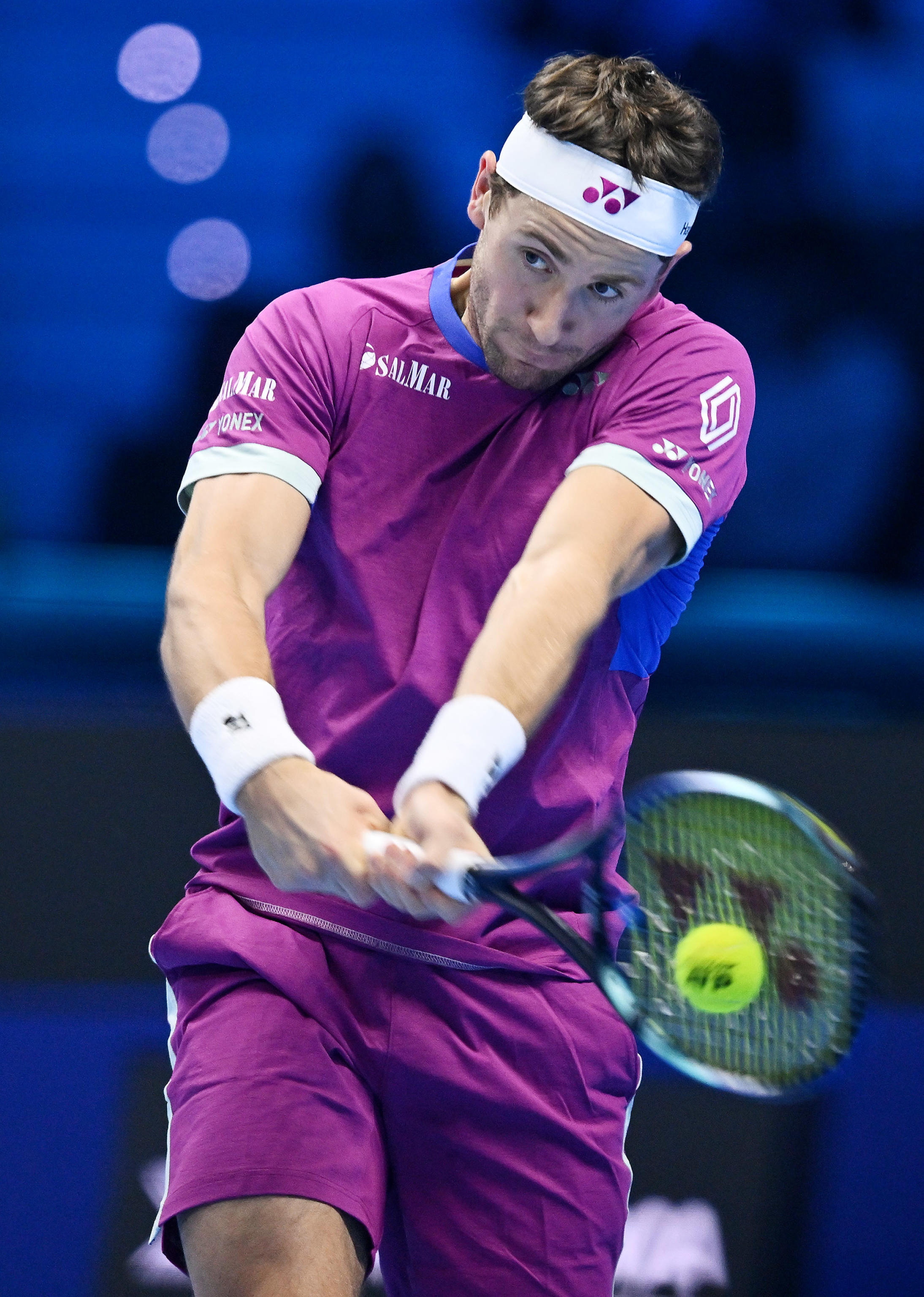 包含欧洲网球队鏖战日本网球队，兹维列夫打破历史纪录的词条