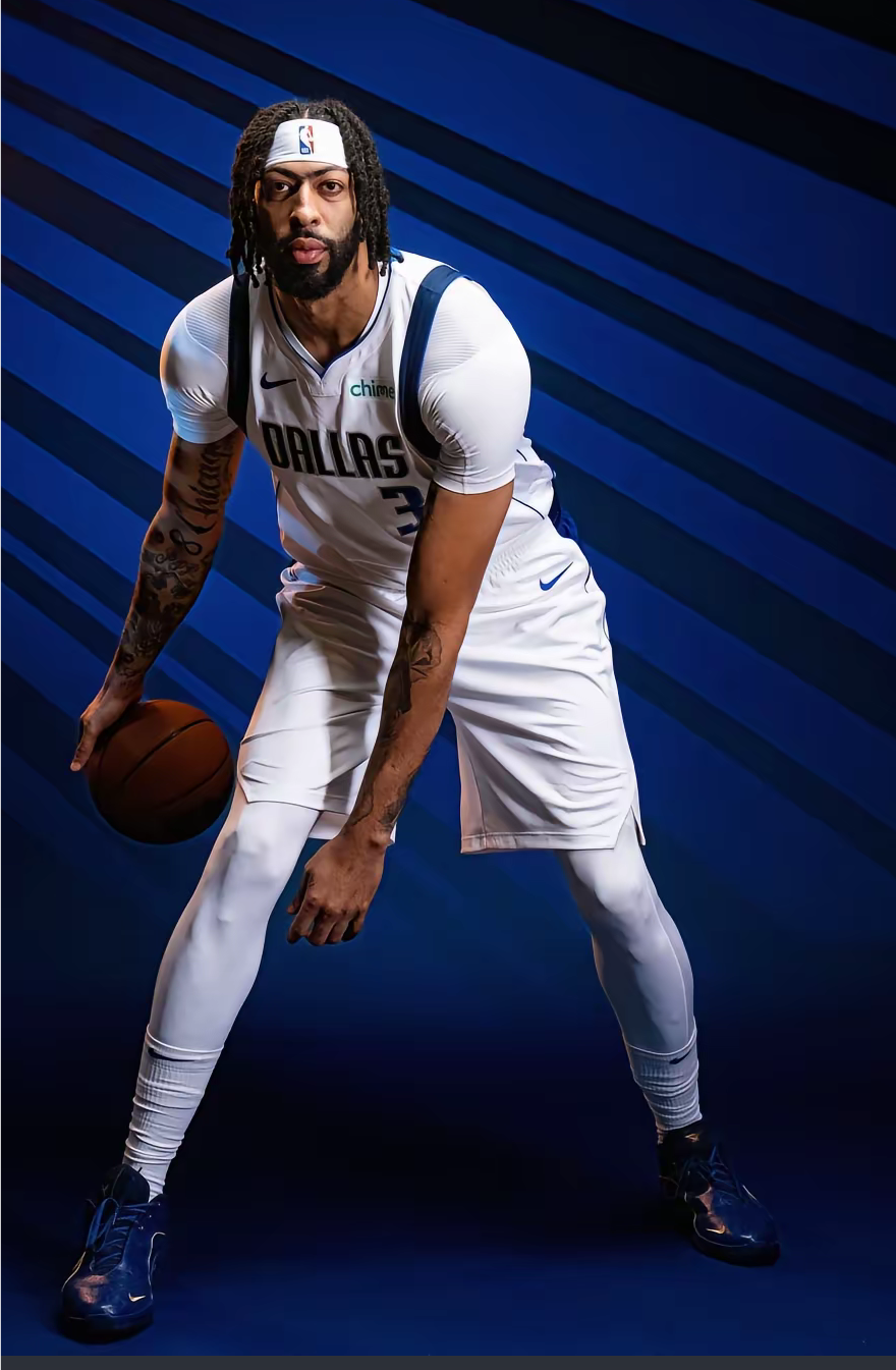 关于广东队力克独行侠，浓眉哥高光表现的信息