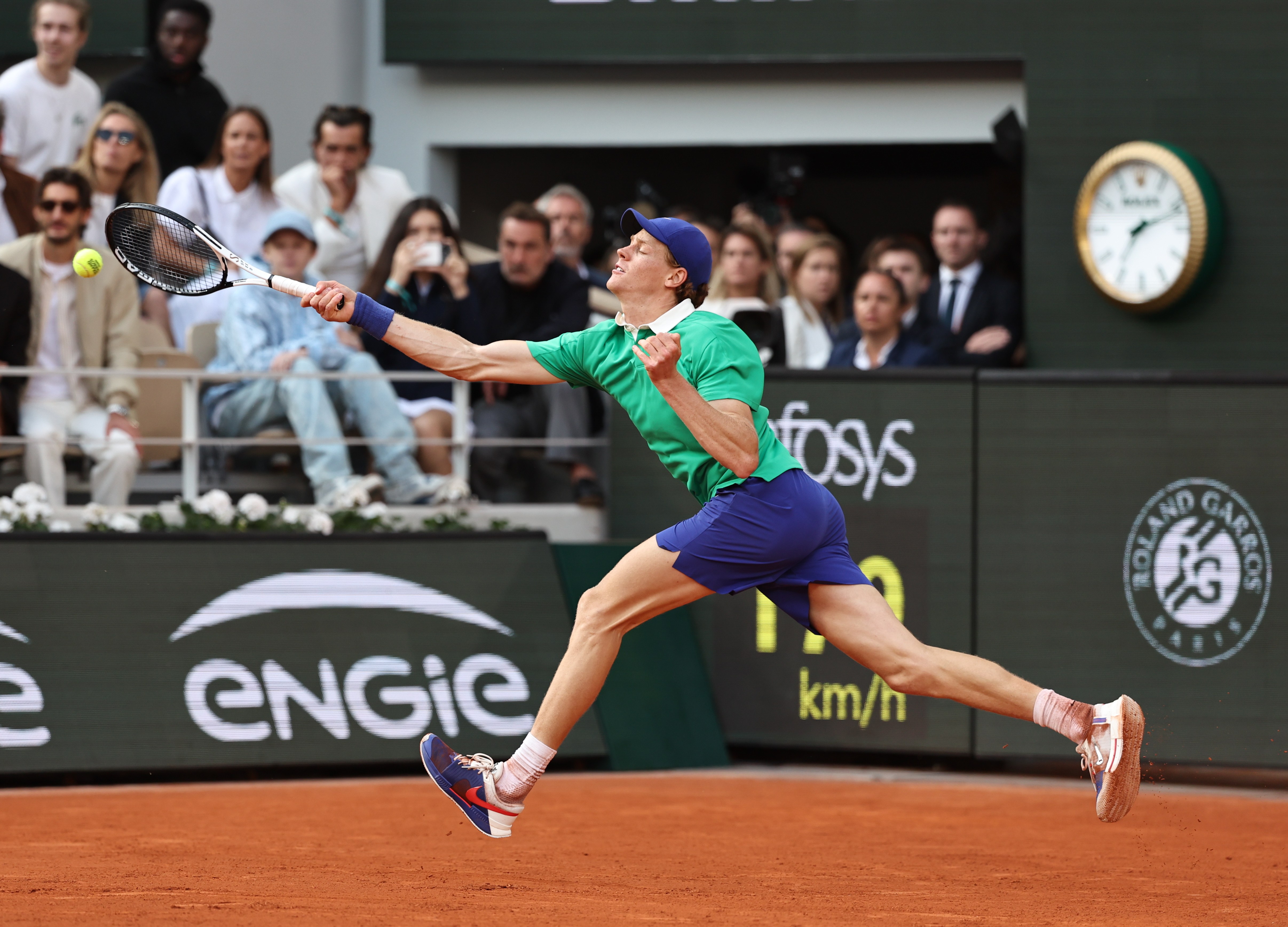 法网绝杀年终总决赛，辛纳点燃赛场