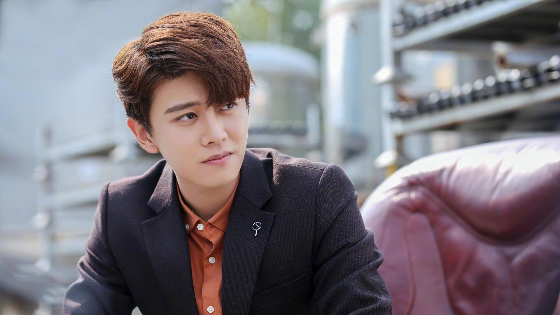 午夜对垒，当球拍统治草地，一场绝杀重写体育史