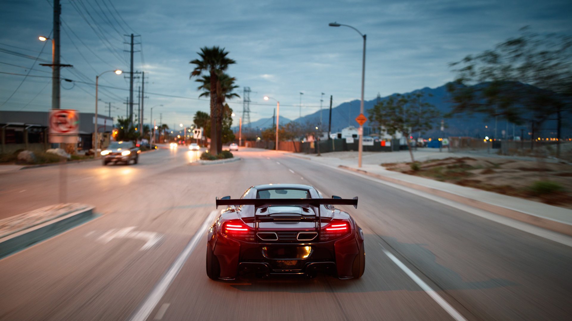 独行侠闪电战撕裂国王，布克生涯之夜点亮达拉斯