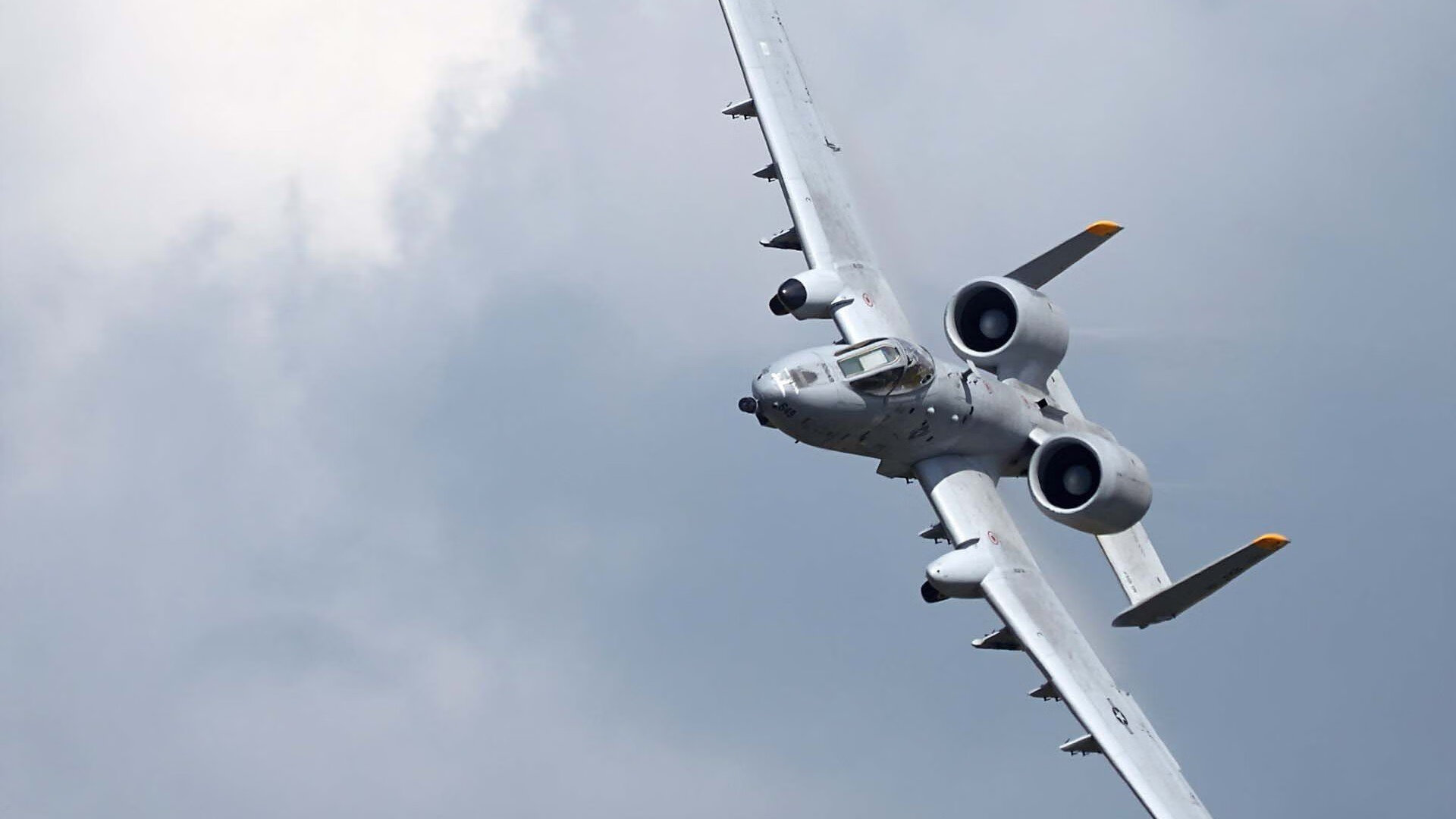 破局者与无解谜题，当加克波的彩虹弧线划过威尔士的绿茵