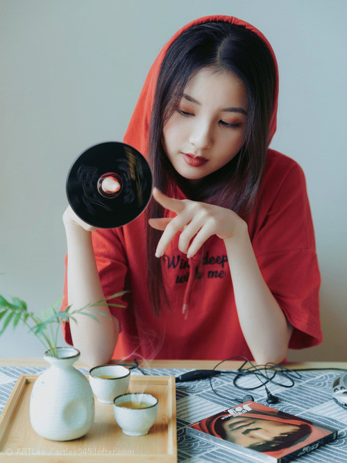 意甲双重奏，奥斯梅恩爆发与亚特兰大击败曼城，亚平宁的战术觉醒