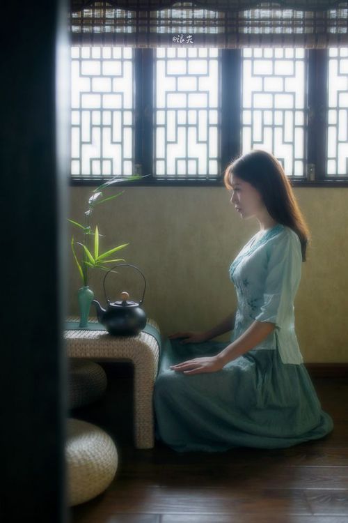 一个人的冲锋，一个岛国的抵抗