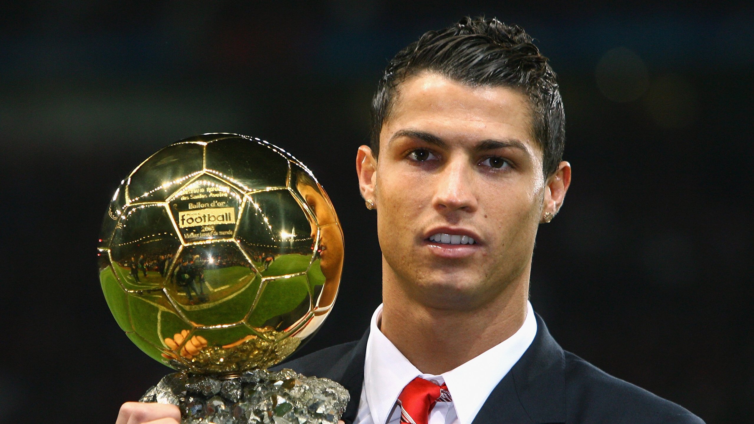 足球资本论，当斯坦福桥的风掀翻沙漠王旗