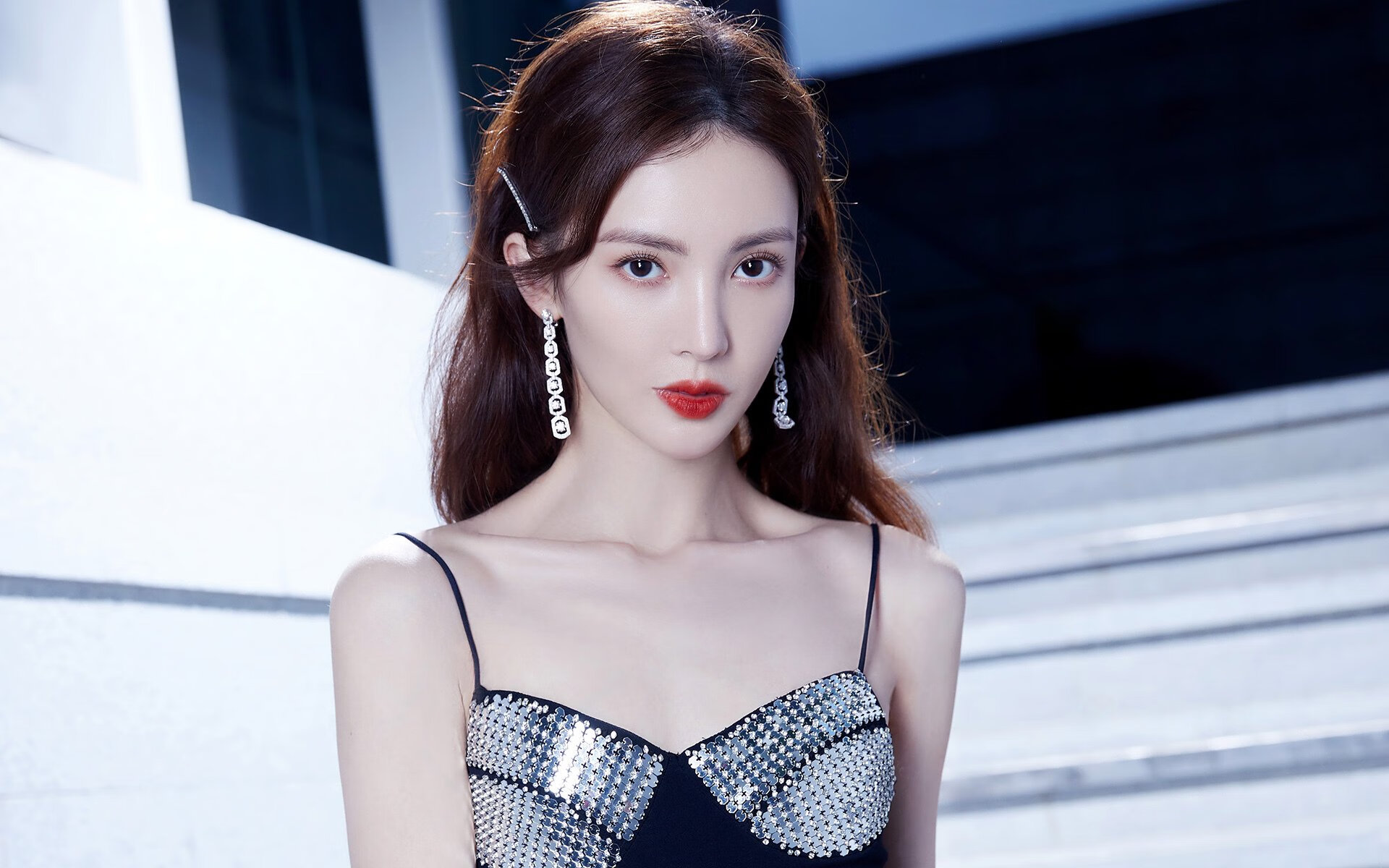 跨界降临，NBA总决赛之夜，德里赫特如何用头球改写篮球法则